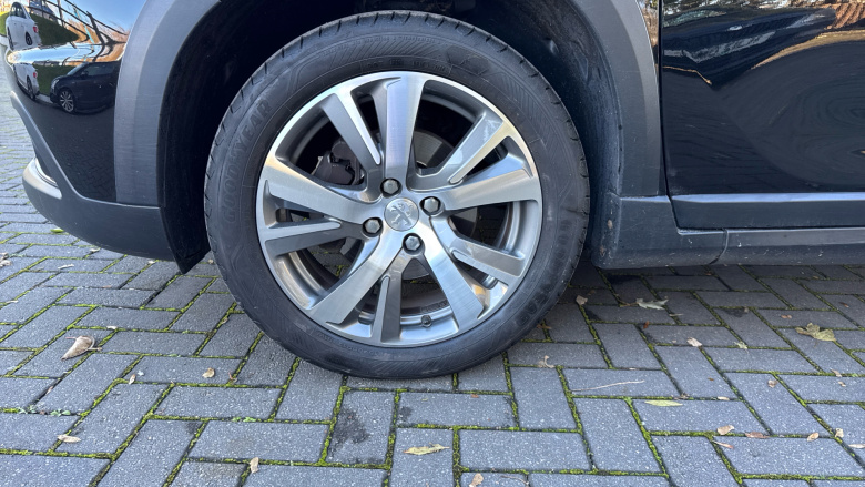 Peugeot 2008 1.5 BlueHDi 100 Allure 5dr Diesel Estate